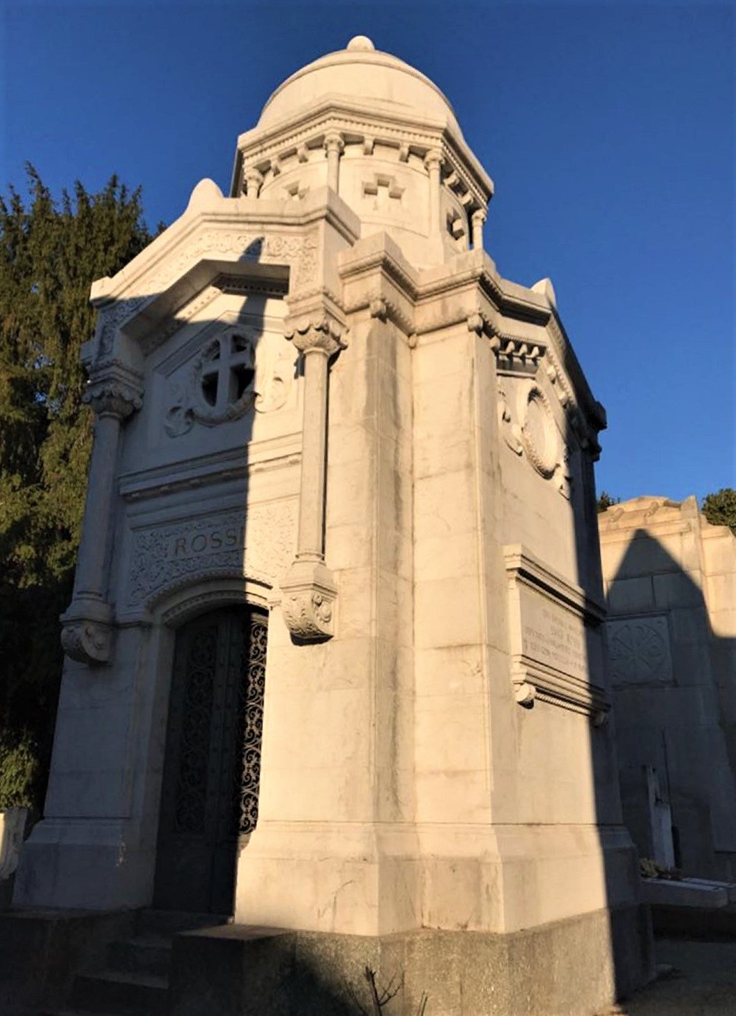 Baldo Rossi's tomb (1).jpg